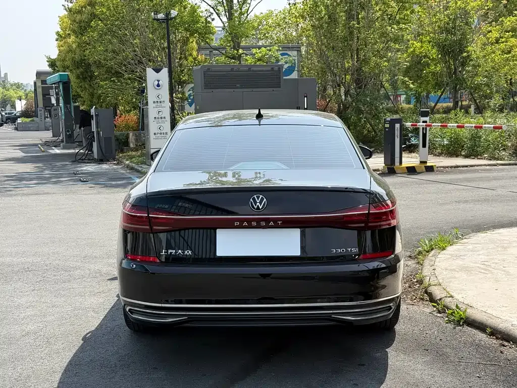 Volkswagen Passat — фото 5