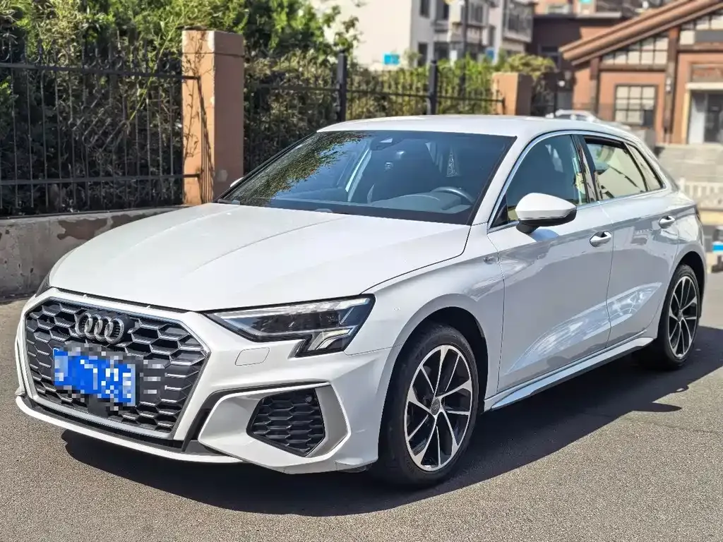 Audi A3 2021 из CN, фото 1