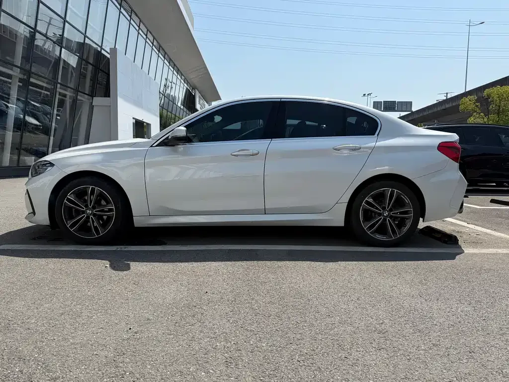 BMW 1 Series 2022 из CN, фото 10