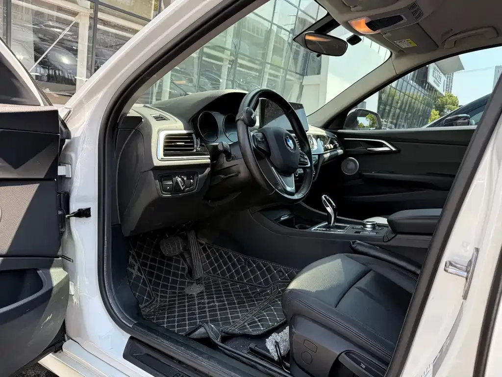BMW 1 Series 2022 из CN, фото 2