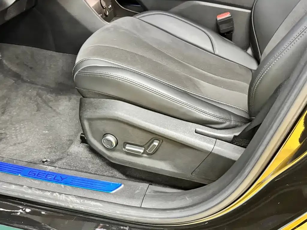 Geely Xingyue L 2024 из CN, фото 5
