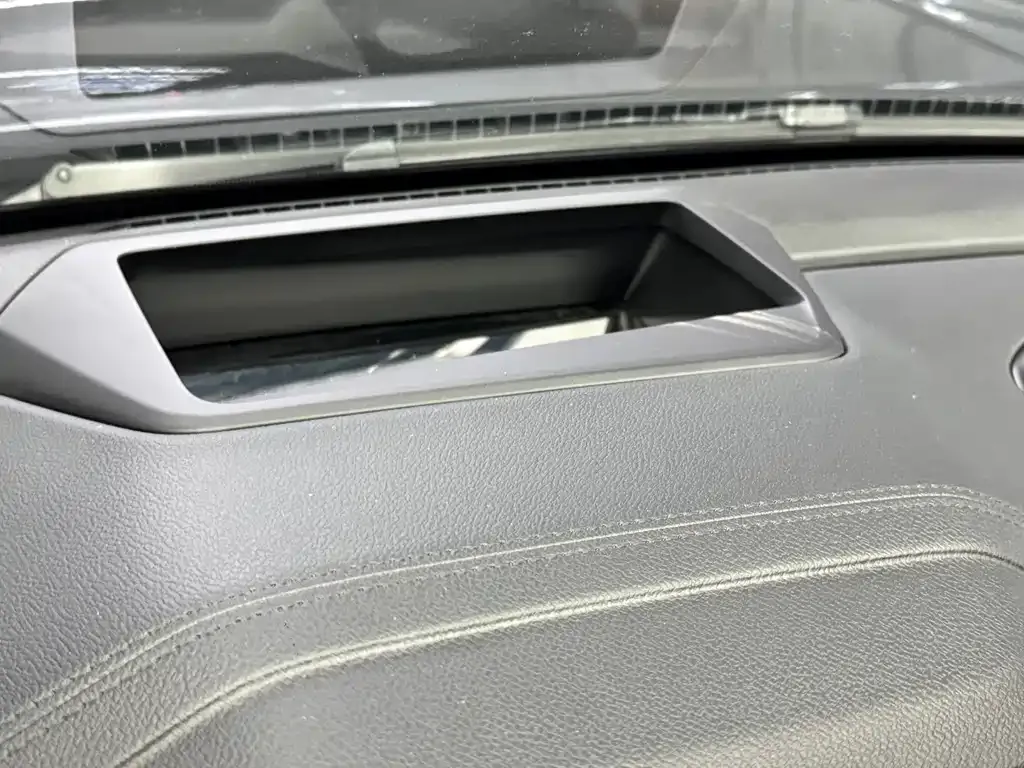 Geely Xingyue L 2024 из CN, фото 6