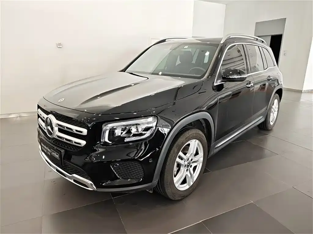 Mercedes-Benz GLB — фото 1