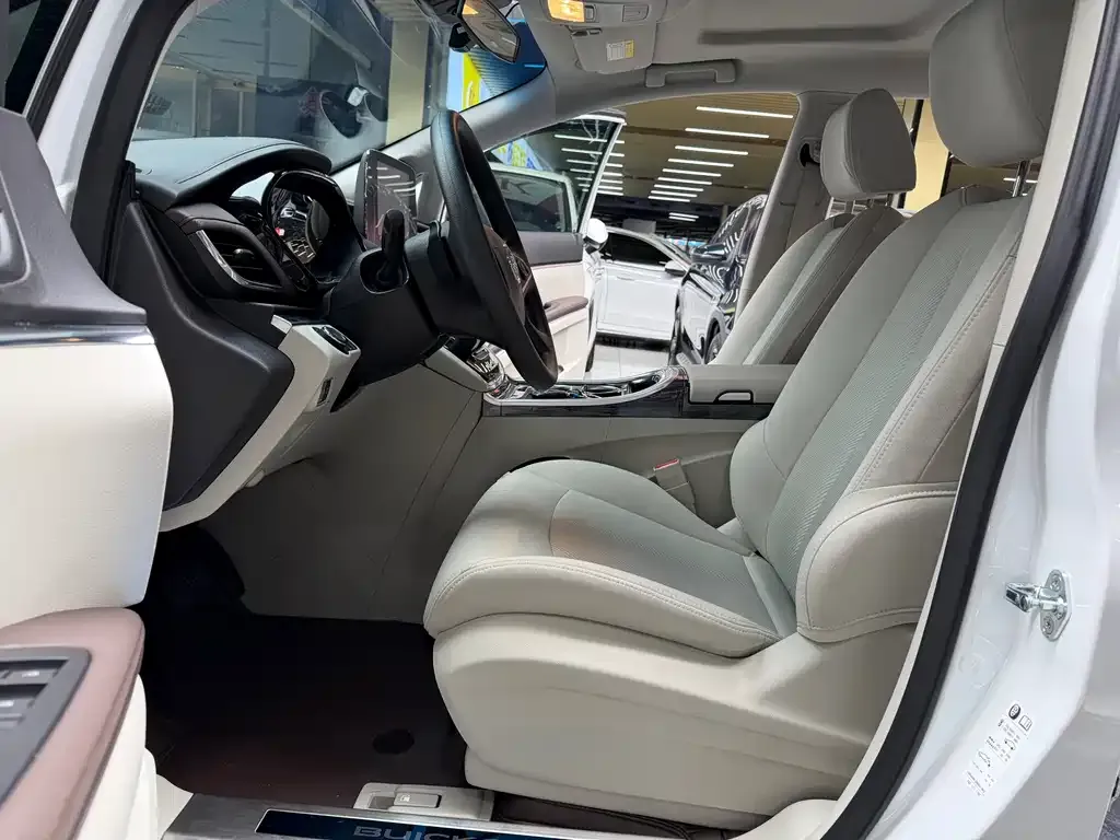 Buick GL8 2025 из CN, фото 3