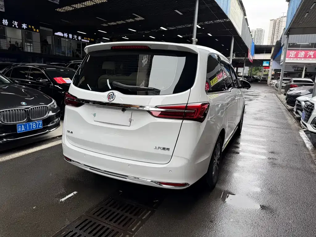 Buick GL8 2025 из CN, фото 6