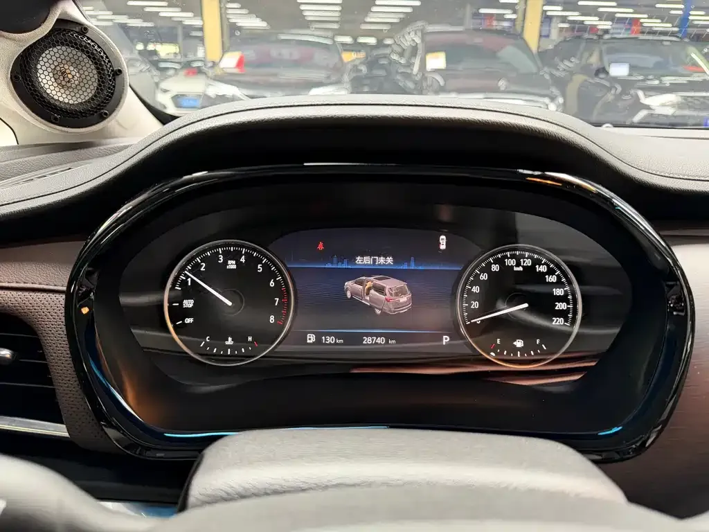 Buick GL8 2025 из CN, фото 4
