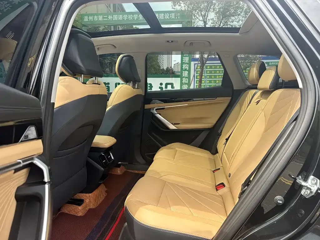 Geely Boyue L 2023 из CN, фото 3