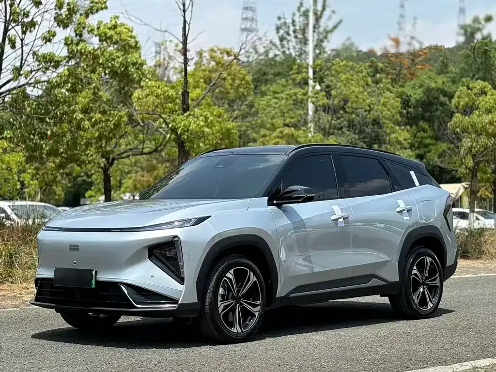 Geely Galaxy L7 — фото 1
