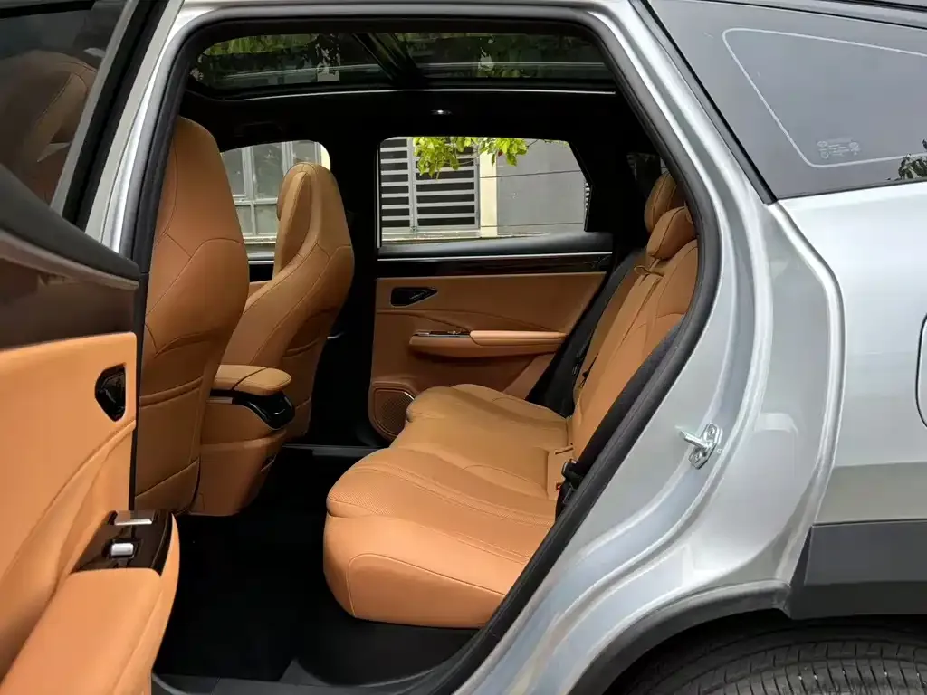 Geely Galaxy L7 — фото 10