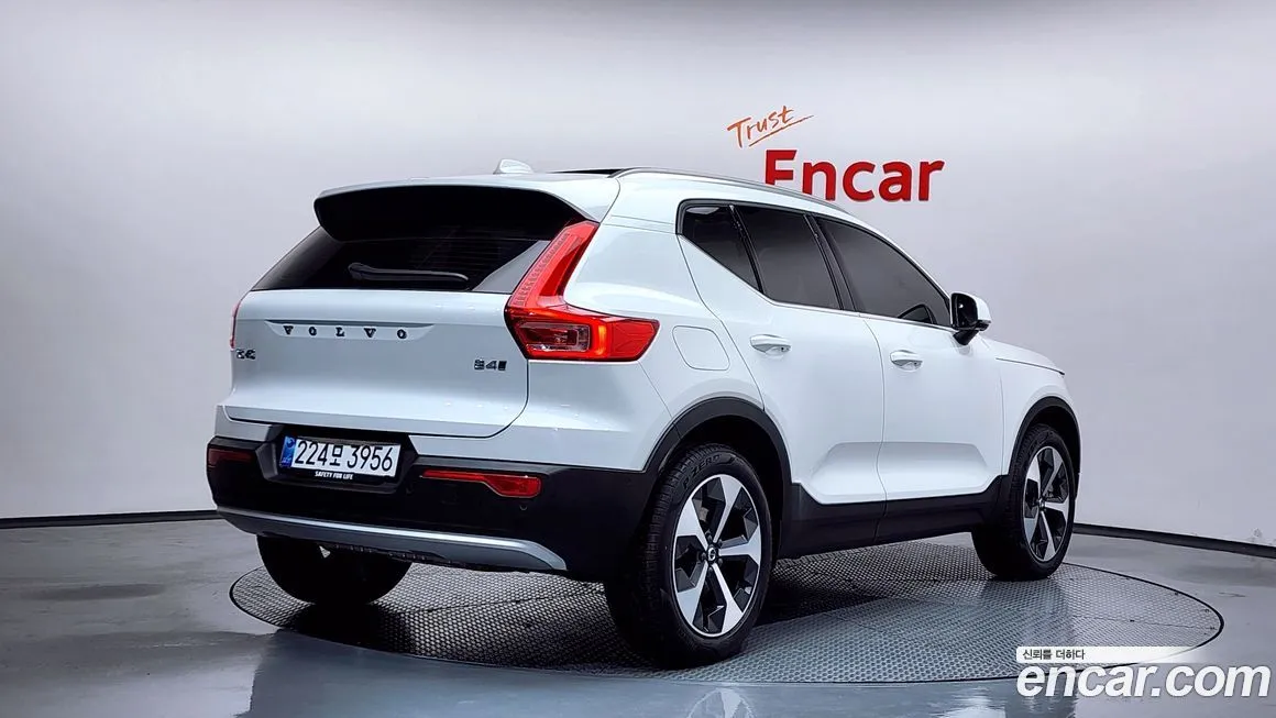Volvo XC40 2025 из KR, фото 3