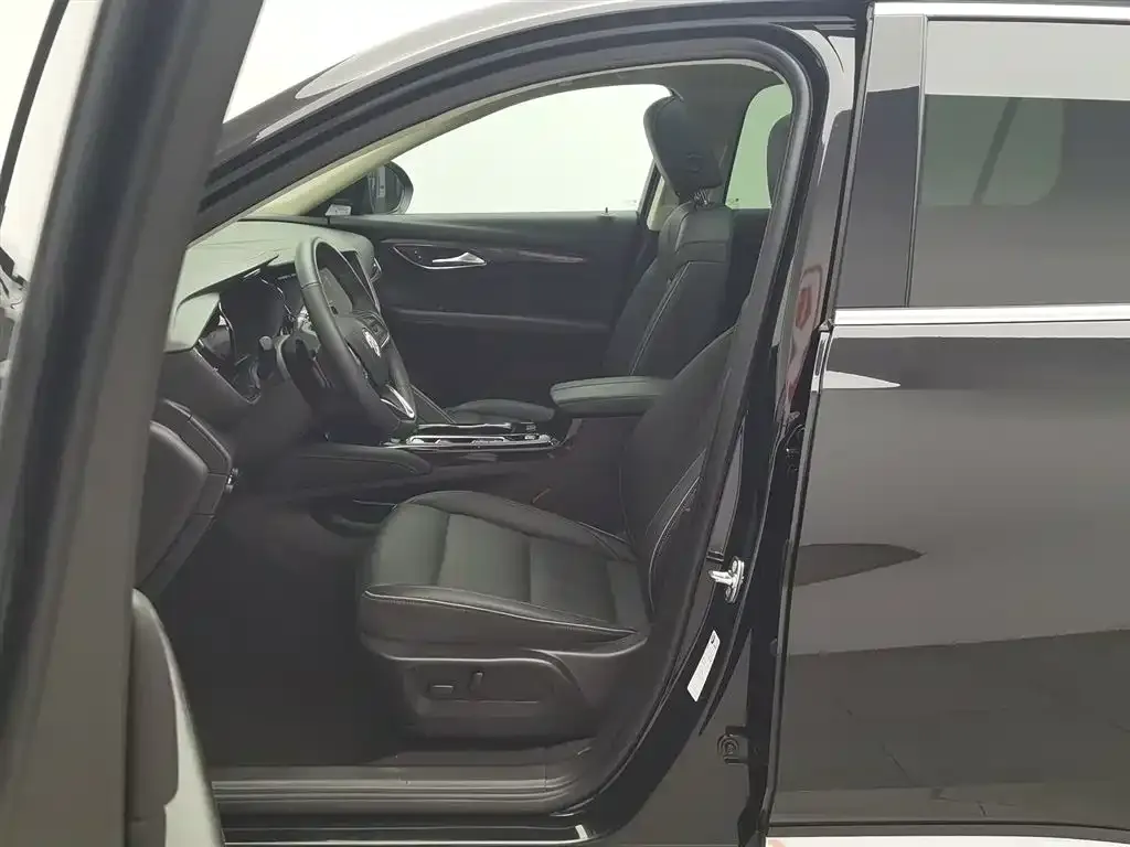 Buick Envision Plus — фото 7