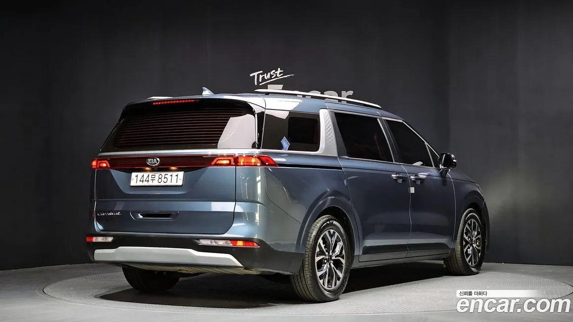 Kia Carnival — фото 2