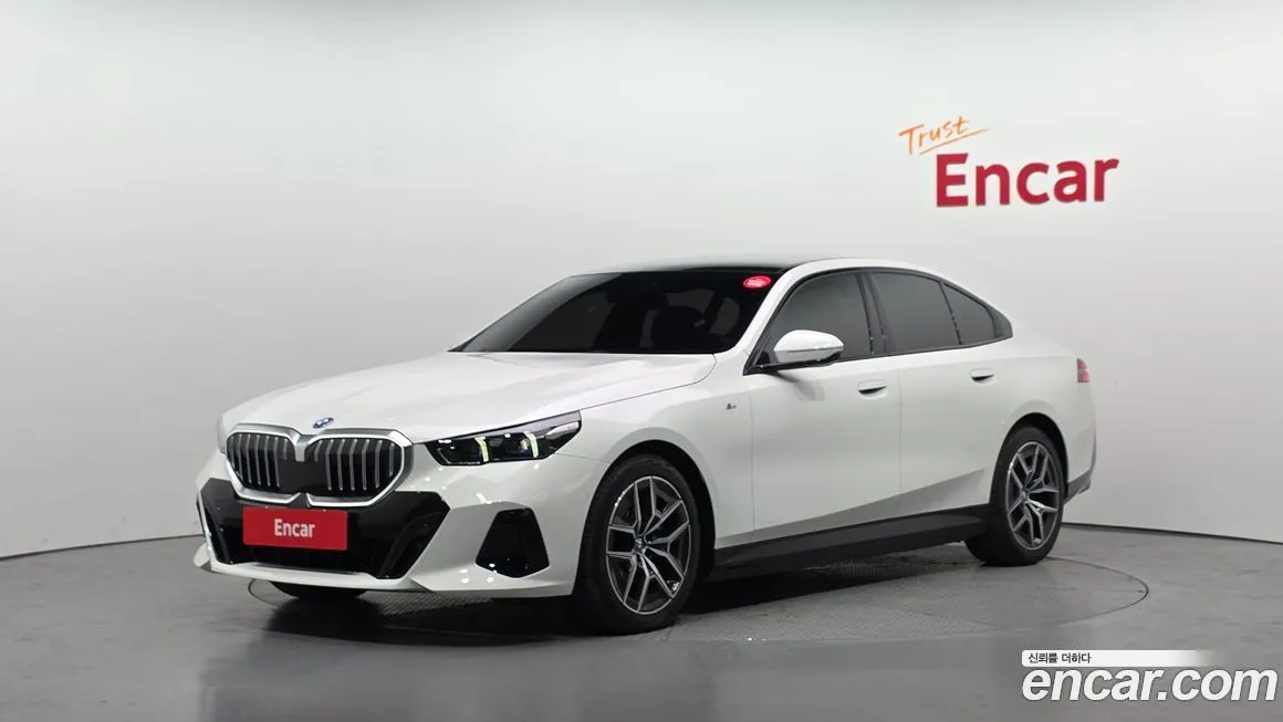 BMW i5