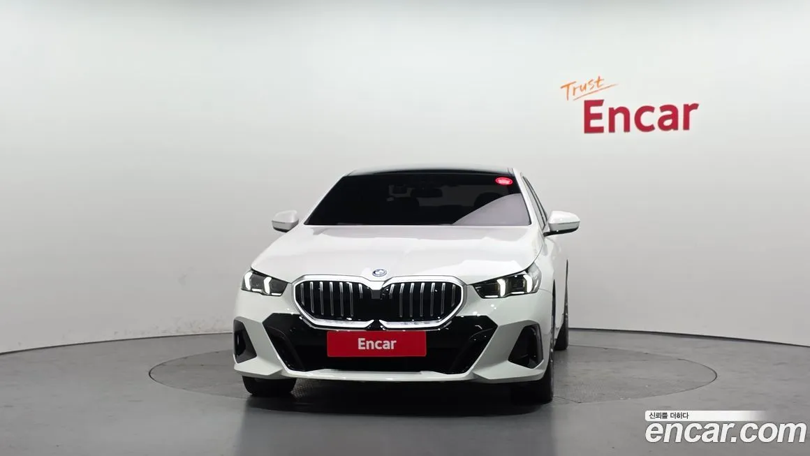 BMW i5 2024 из KR, фото 2