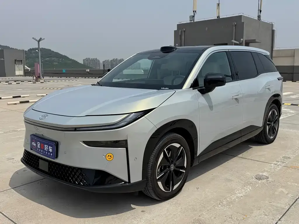 Toyota Platinum 3X
