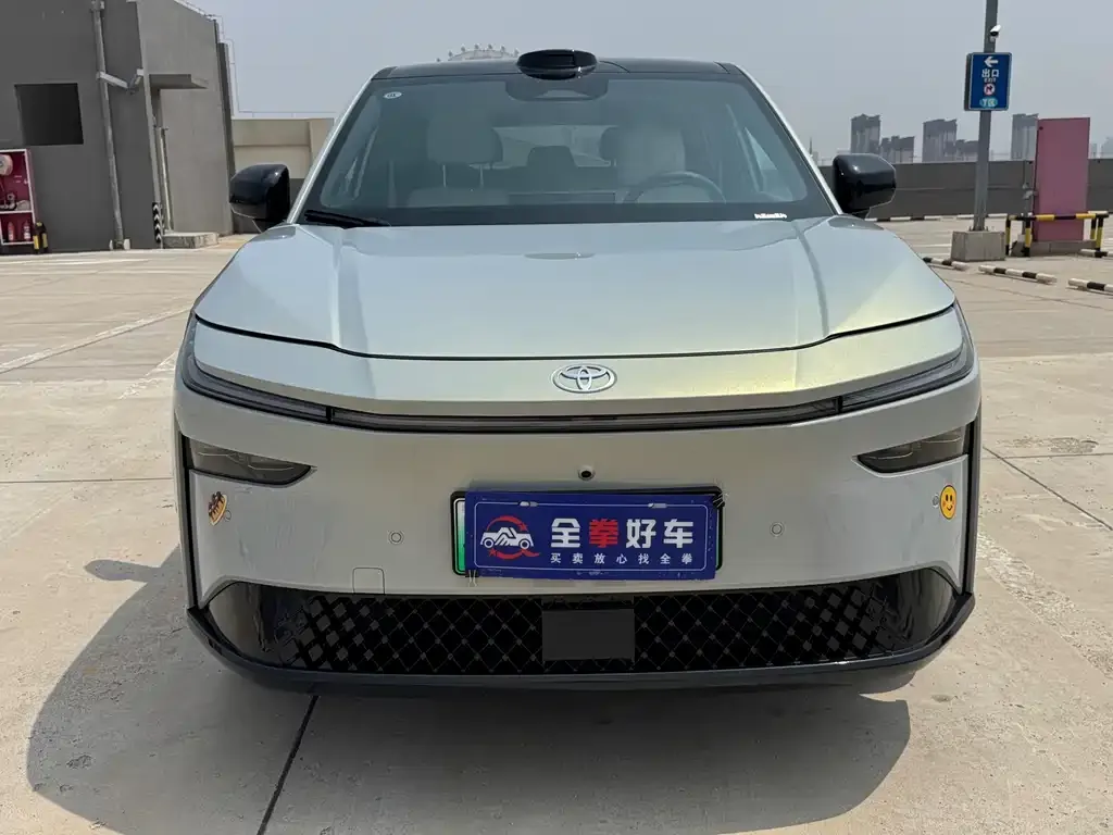 Toyota Platinum 3X 2025 из CN, фото 5