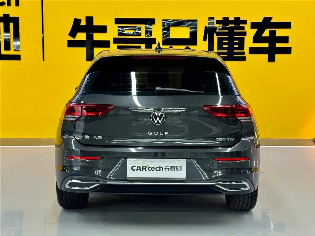 Volkswagen Golf 2024 из CN, фото 2
