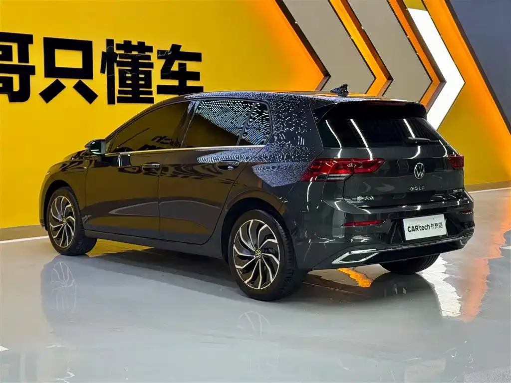 Volkswagen Golf 2024 из CN, фото 3