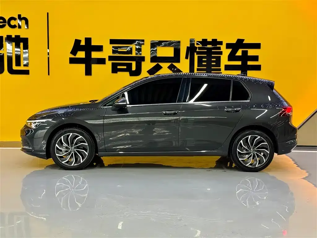 Volkswagen Golf 2024 из CN, фото 4