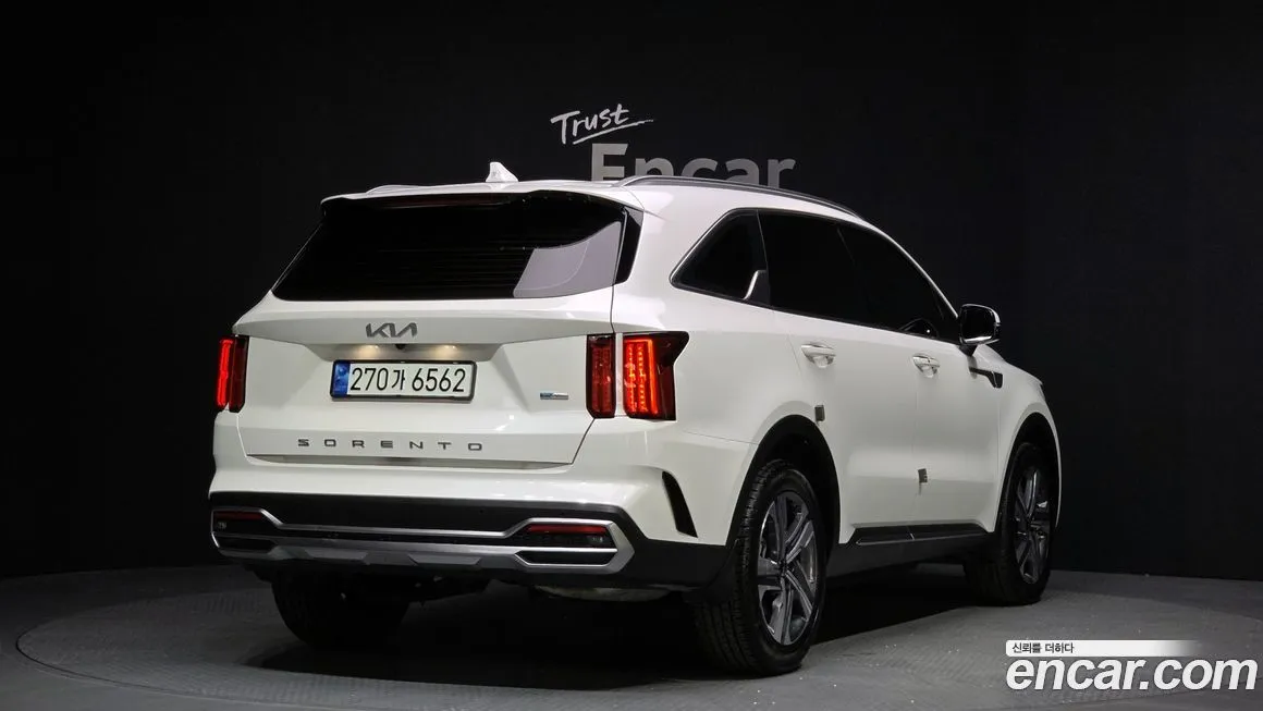 Kia Sorento — фото 6