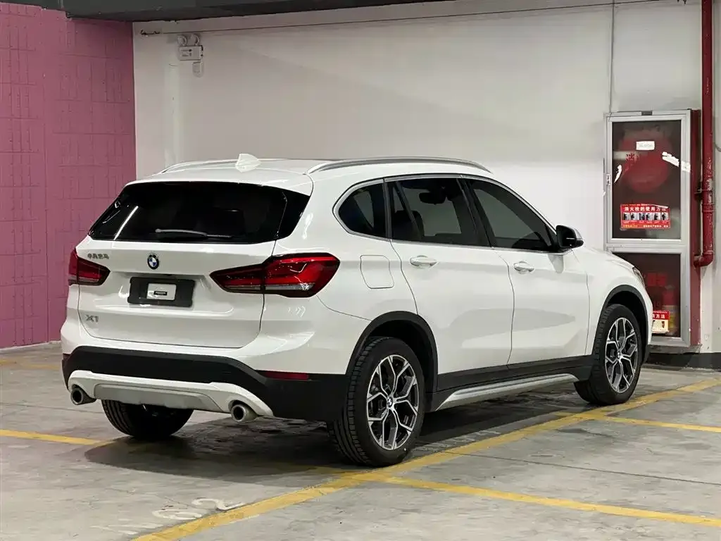 BMW X1 — фото 5