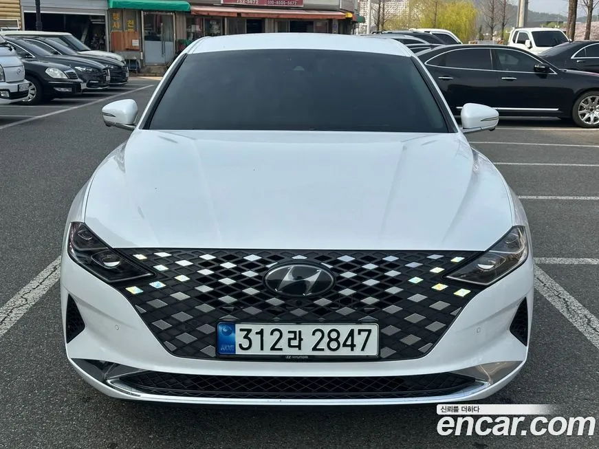 Hyundai Grandeur — фото 1