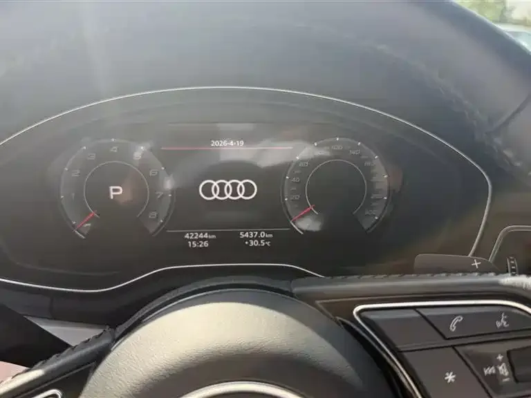 Audi A4L — фото 2