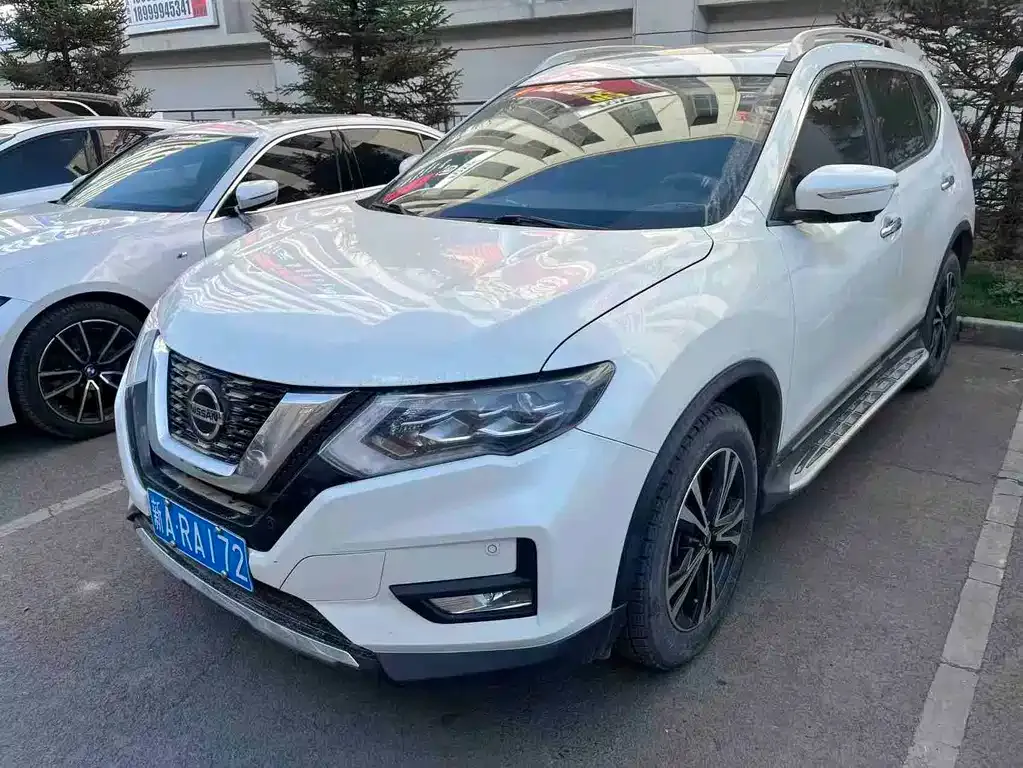 Nissan X-Trail — фото 1
