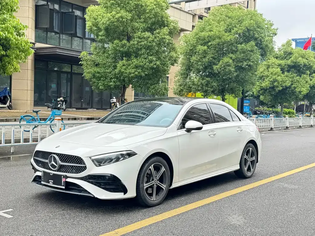 Mercedes-Benz A-Class — фото 1
