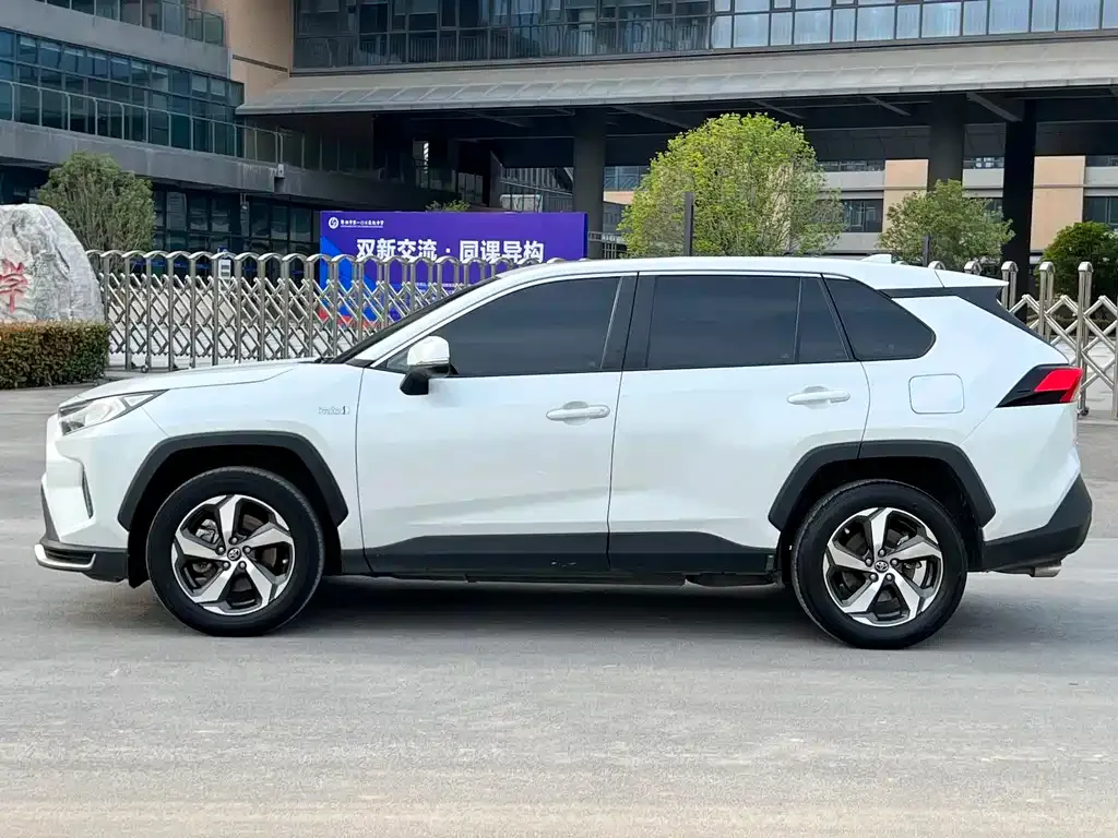 Toyota RAV4 Prime 2022 из CN, фото 4