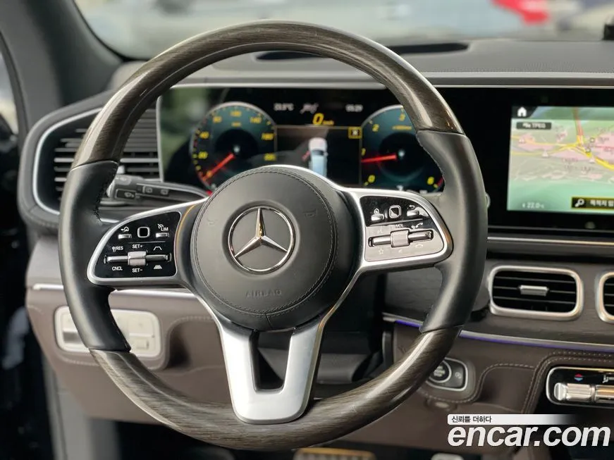 Mercedes-Benz GLS-Class — фото 4