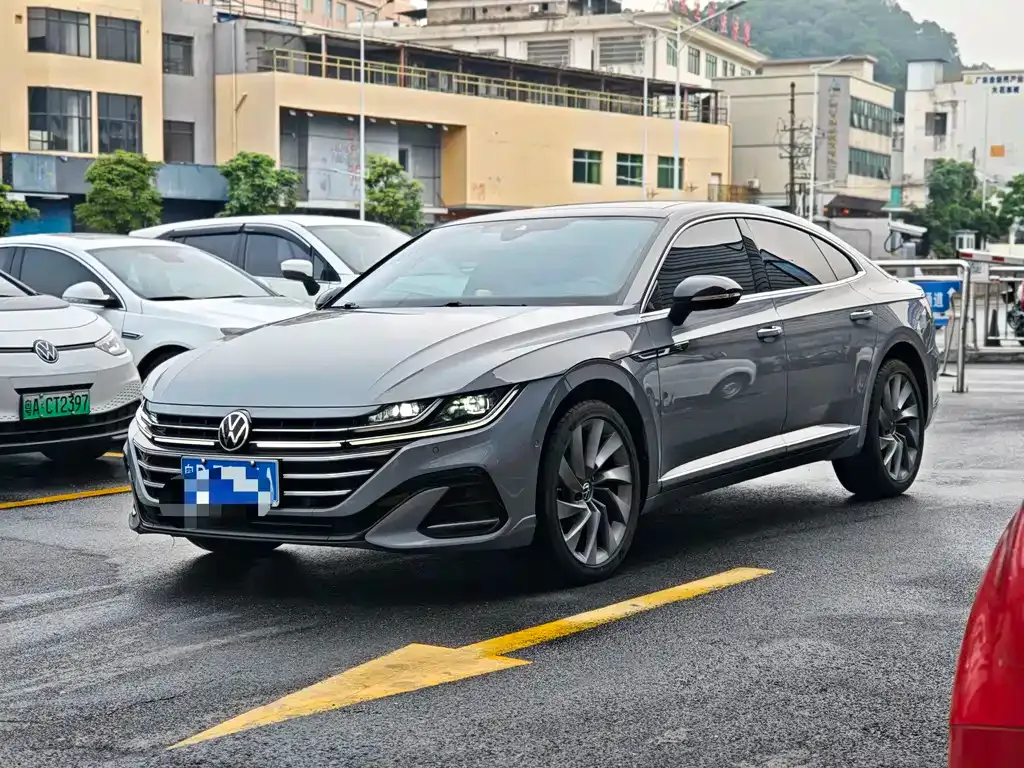Volkswagen CC 2023 из CN, фото 1