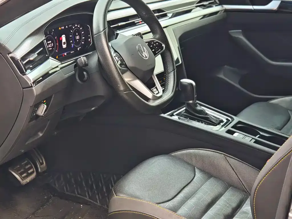 Volkswagen CC 2023 из CN, фото 6