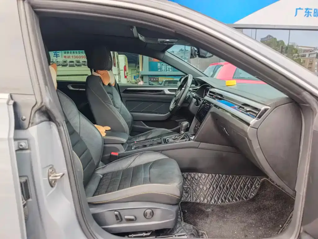 Volkswagen CC 2023 из CN, фото 5