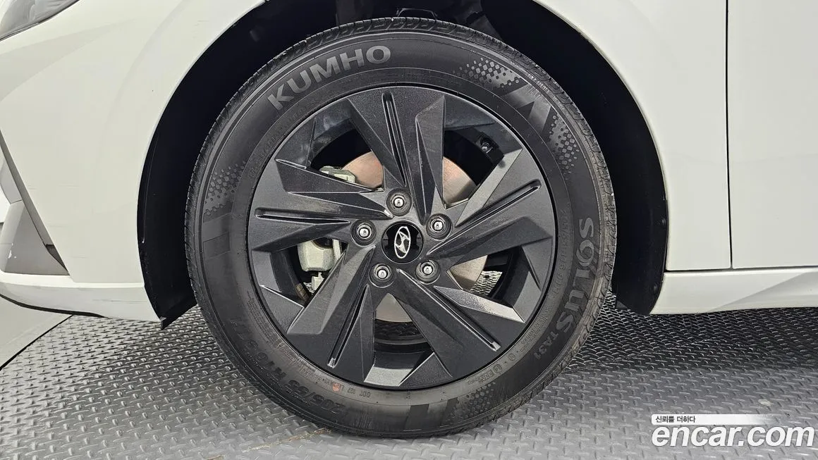 Hyundai AVANTE — фото 4