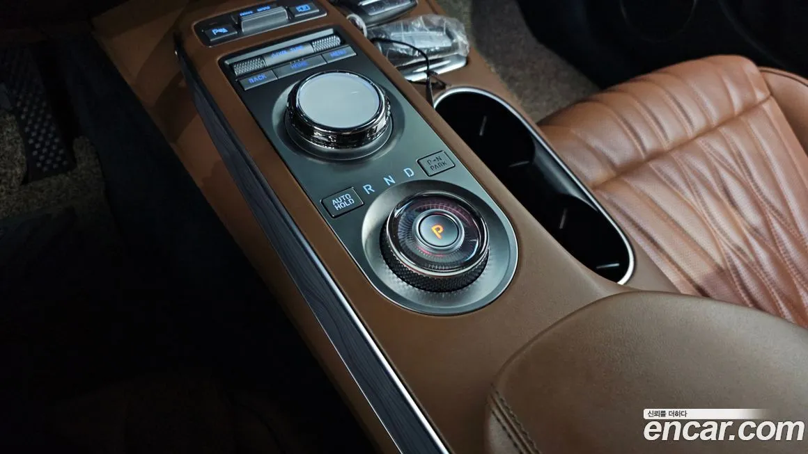 Genesis GV70 — фото 10