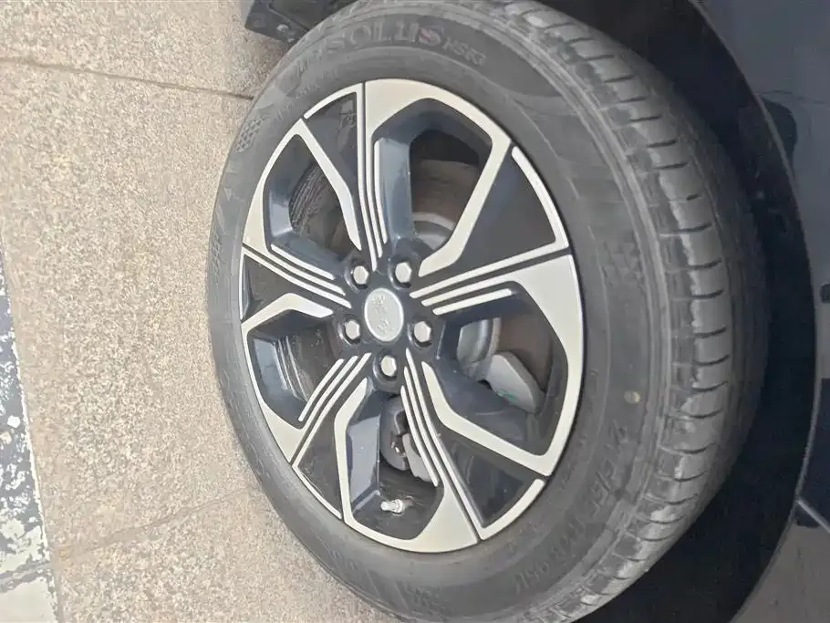 Hongqi E-QM5 2023 из CN, фото 9