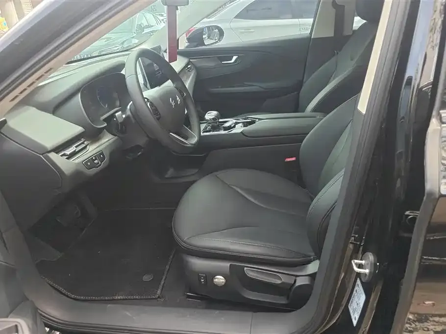 Hongqi E-QM5 2023 из CN, фото 3
