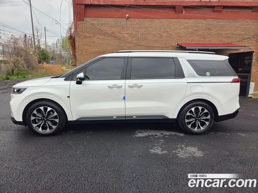 Kia Carnival — фото 2