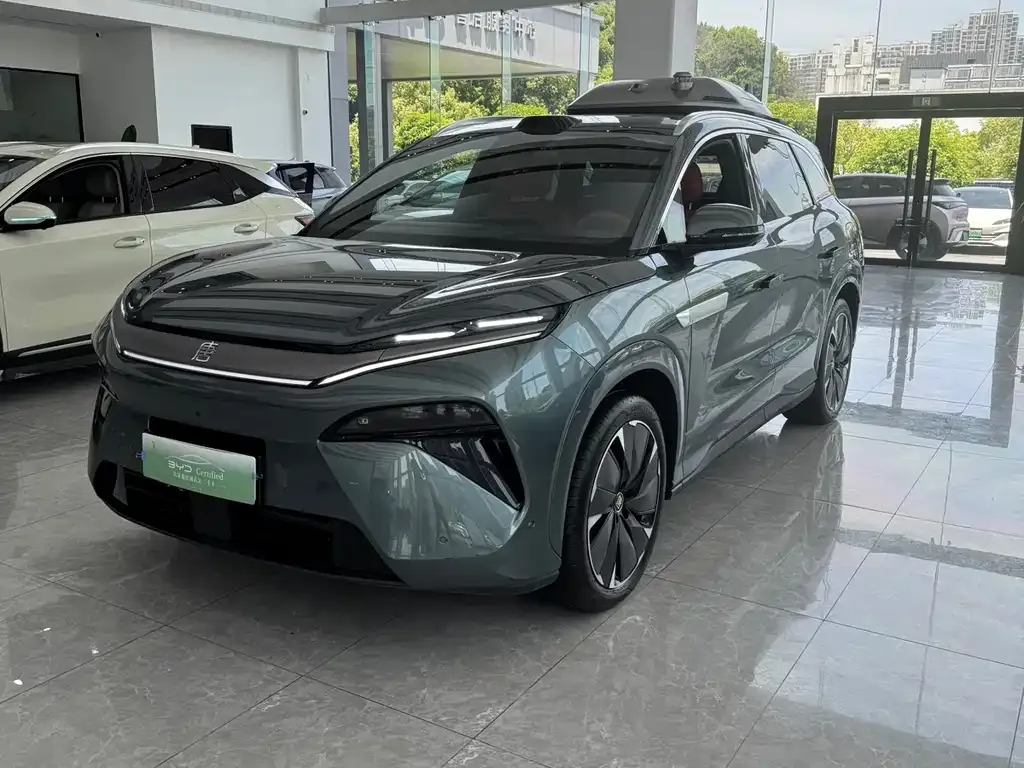 BYD Tang L — фото 1
