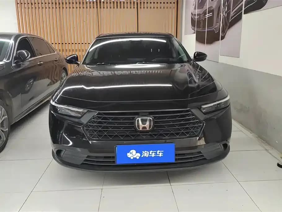 Honda Accord — фото 10