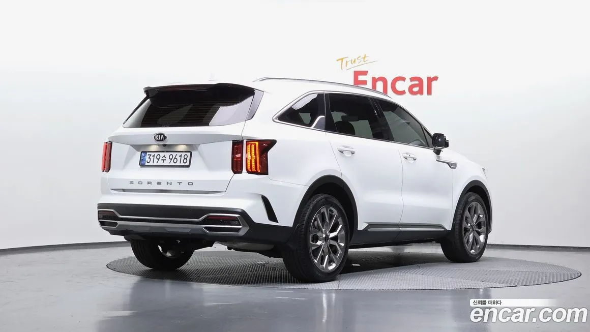 Kia Sorento — фото 6