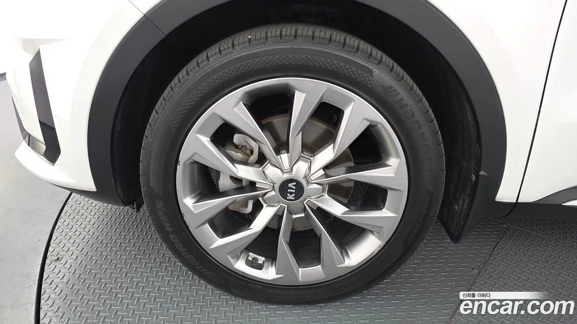 Kia Sorento — фото 5