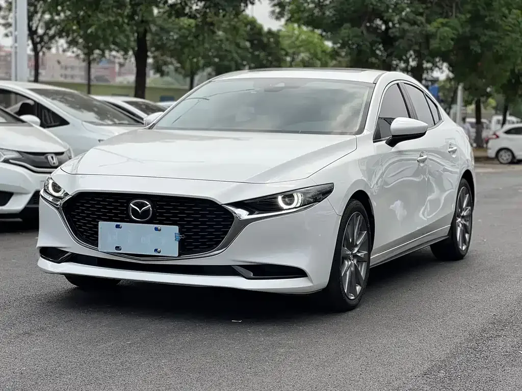 Mazda 3 Axela — фото 2