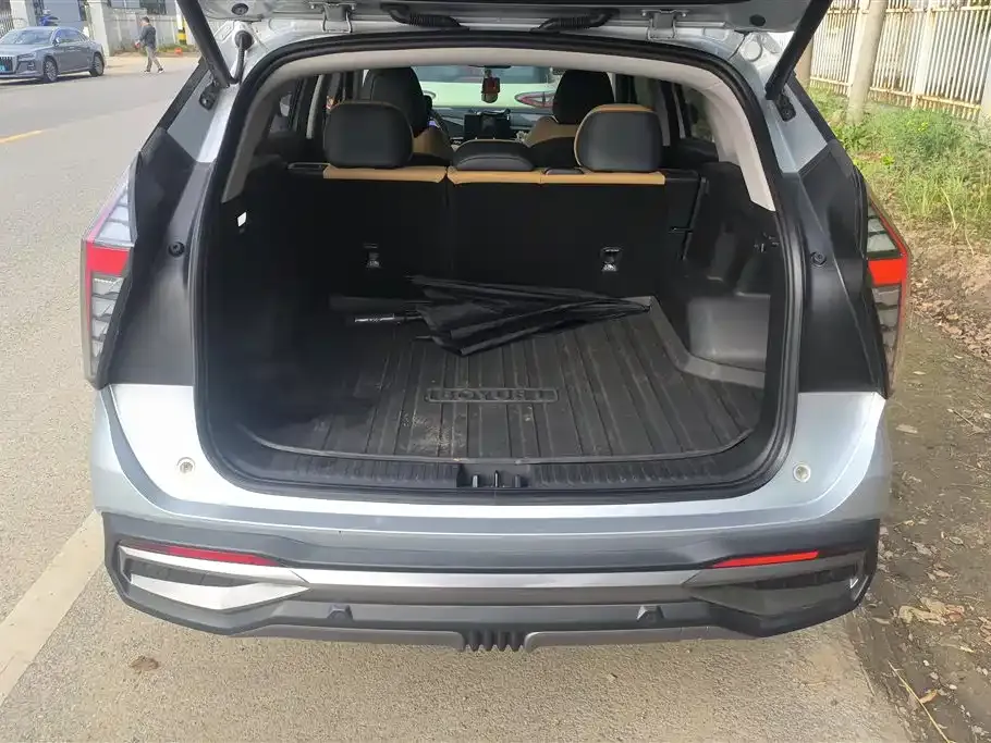 Geely Boyue L 2023 из CN, фото 3