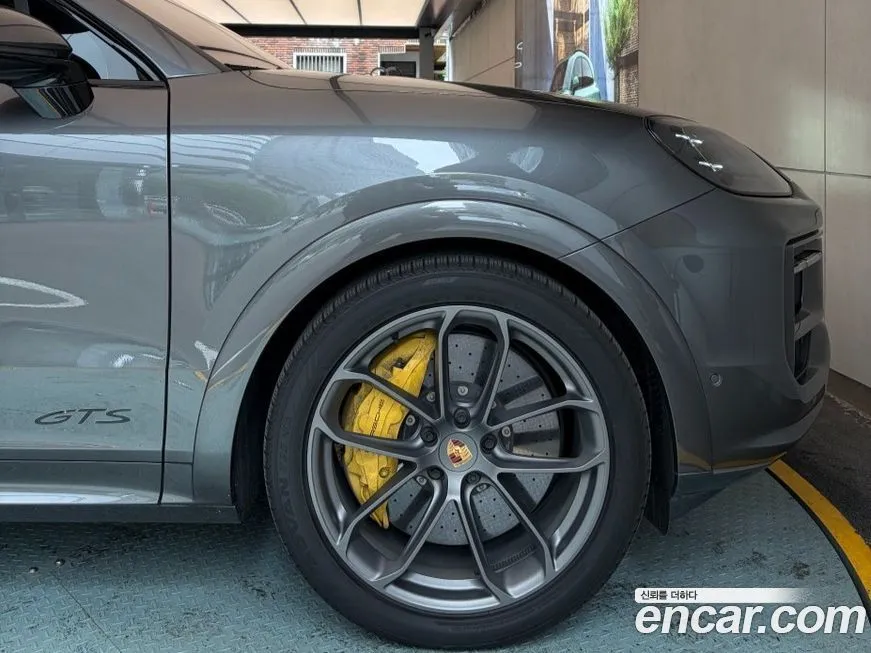 Porsche Cayenne 2025 из KR, фото 6