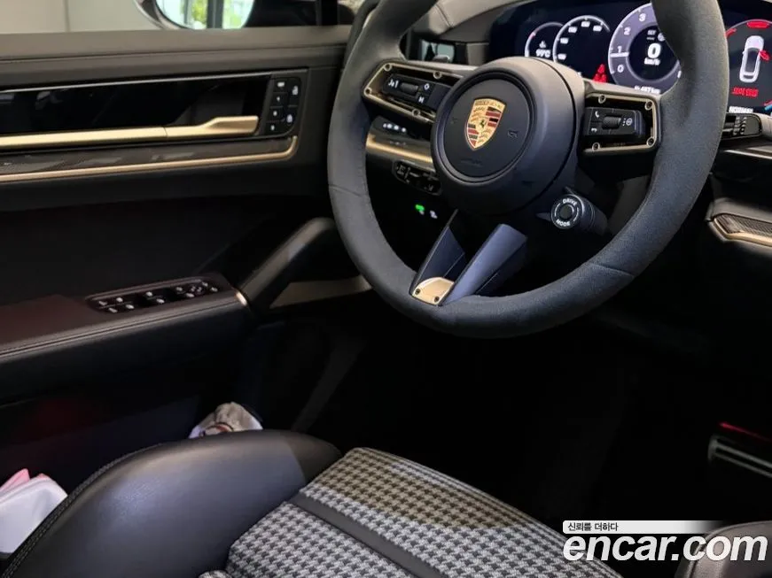 Porsche Cayenne 2025 из KR, фото 2