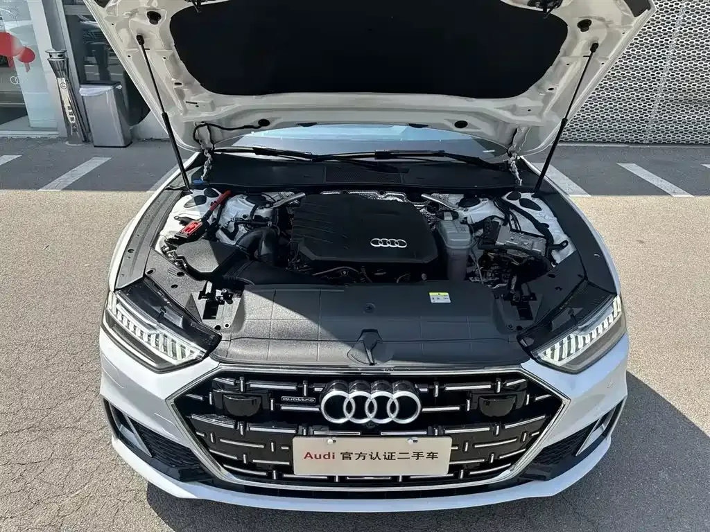 Audi A7L 2023 из CN, фото 5