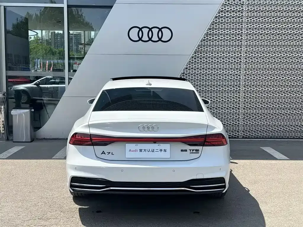 Audi A7L 2023 из CN, фото 8