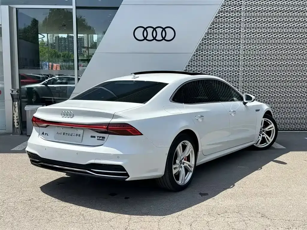 Audi A7L 2023 из CN, фото 10